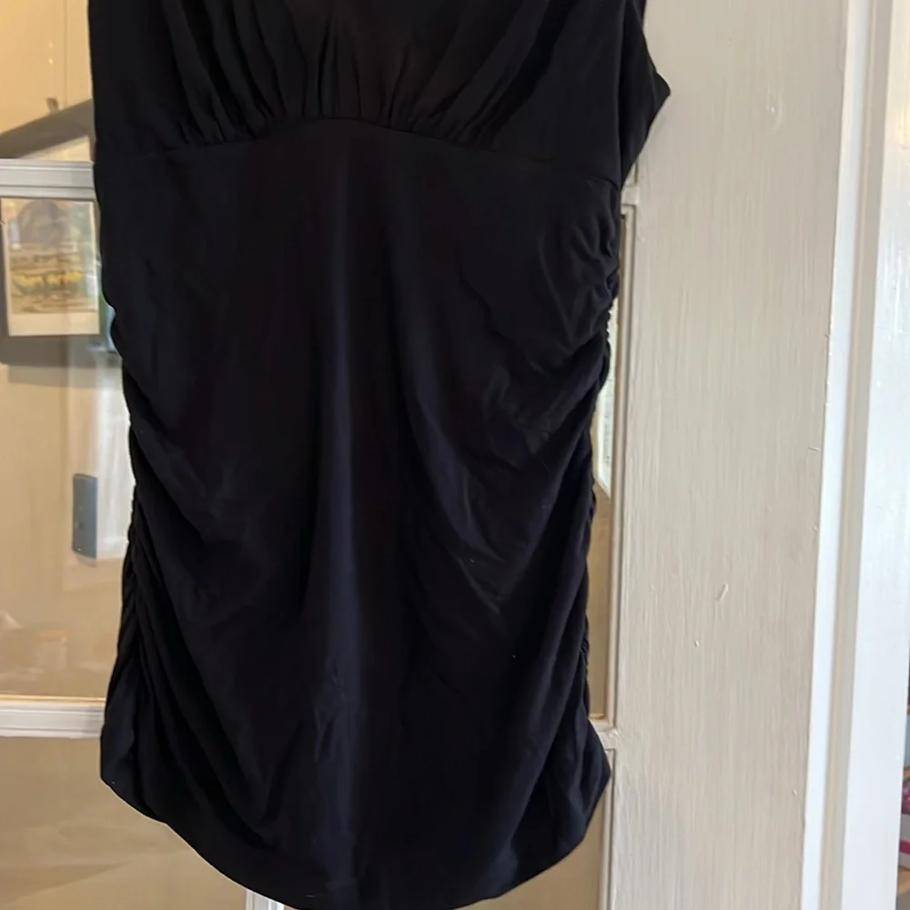 Black CAbi sleeveless tank top - Picture 3 of 5
